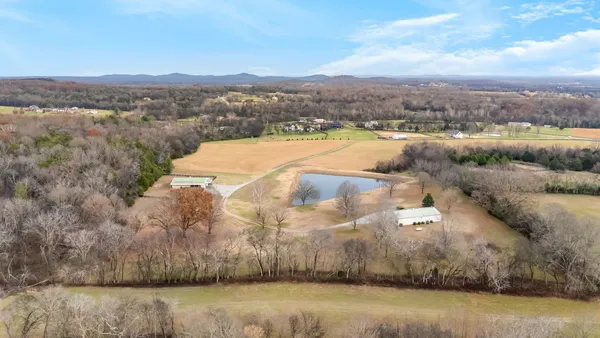 $2,500,000 | 3100 Floyd Road, Eagleville, TN 37060