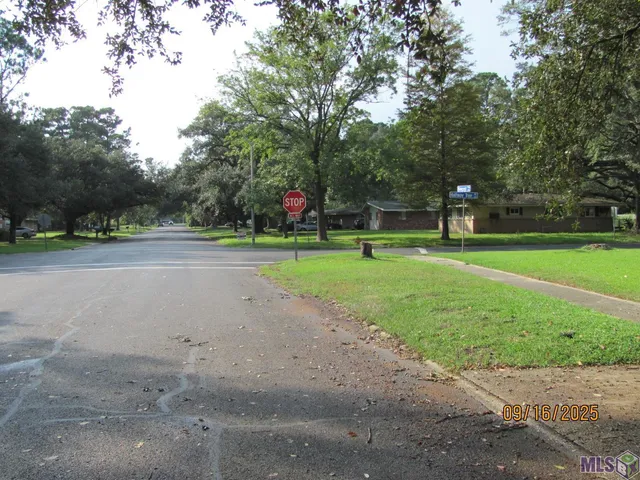 $179,900 | 9201 Kingcrest Parkway, Baton Rouge, LA 70810