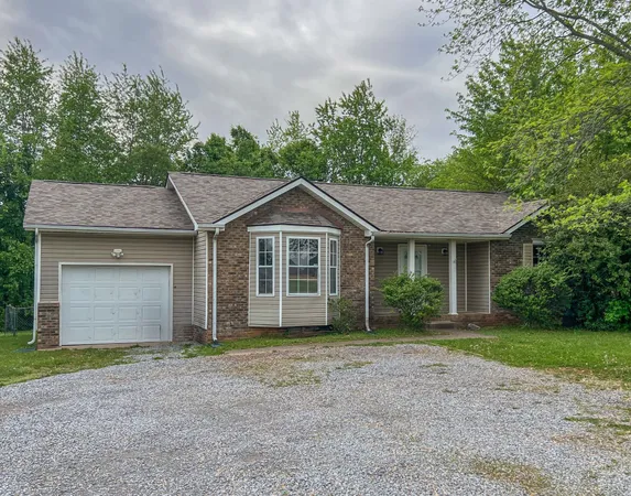 $1,650 | 3816 Trenton Road, Clarksville, TN 37040