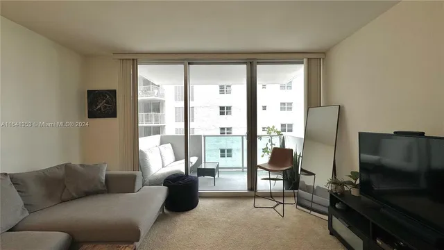 $345,000 | 1200 West Avenue, Unit 919, Miami Beach, FL 33139