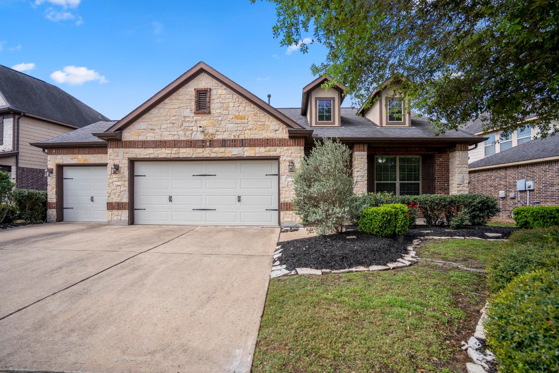27135 Cottage Stream Lane Fulshear, TX 77441 - Photo 2 of 42 Beautiful one story home in Katy ISD.