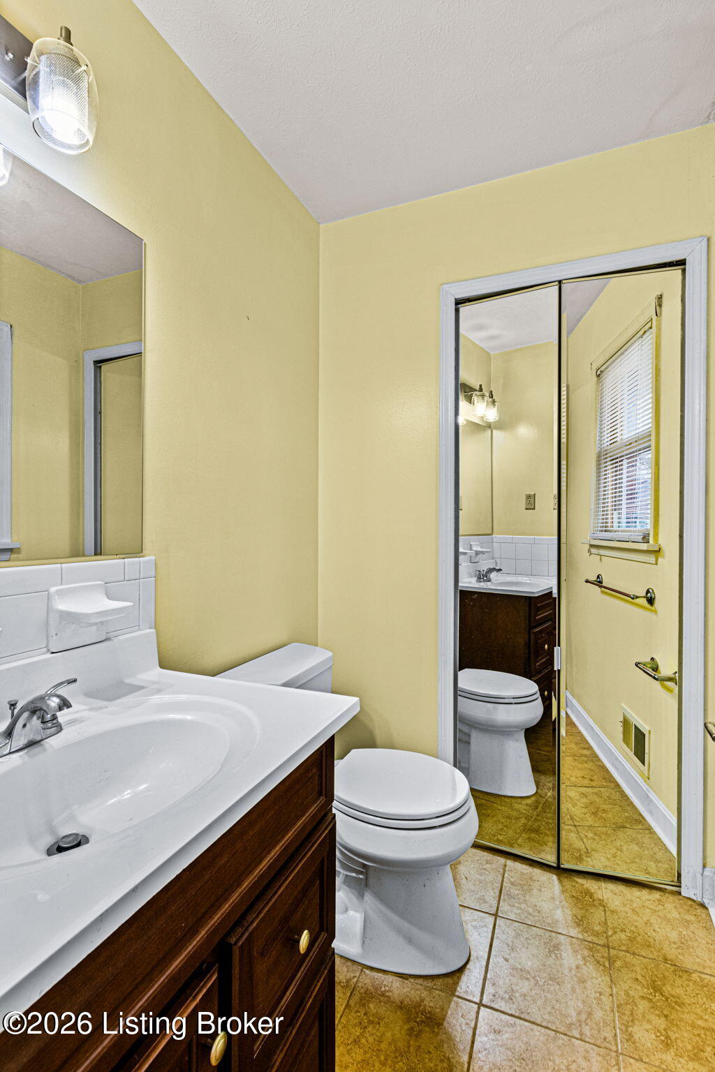 4437 Malcolm Road Louisville, KY 40216 - Photo 27 of 44 Primary half bath