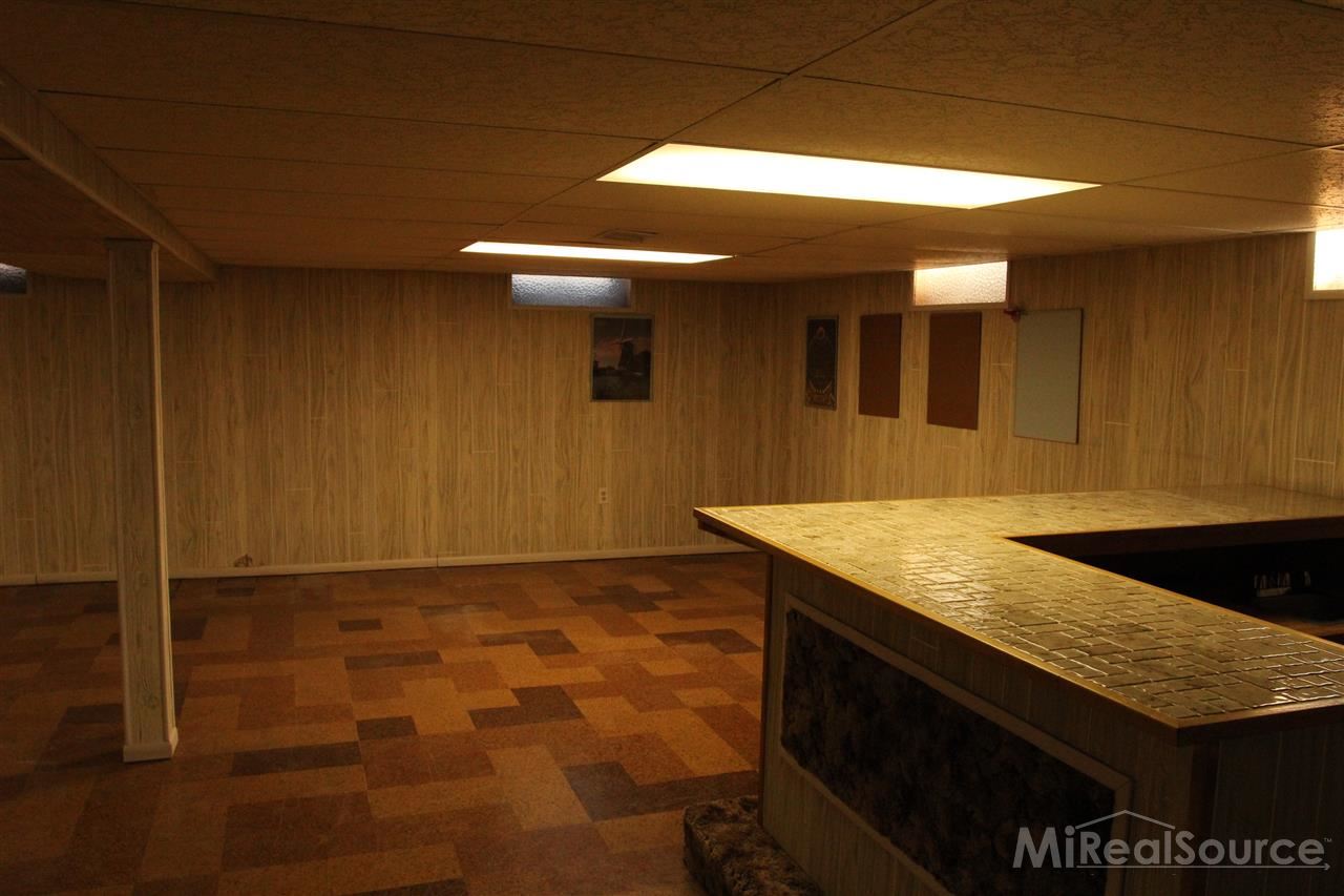 1602 East Maple Road Birmingham, MI 48009 - Photo 16 of 17 31173265-15.JPG