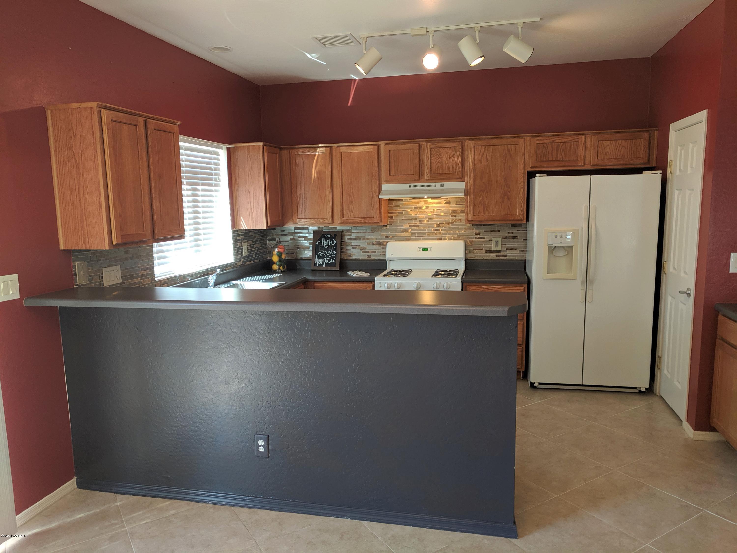 12877 East Rico Street Prescott Valley, AZ 86327 - Photo 11 of 33 Kitchen