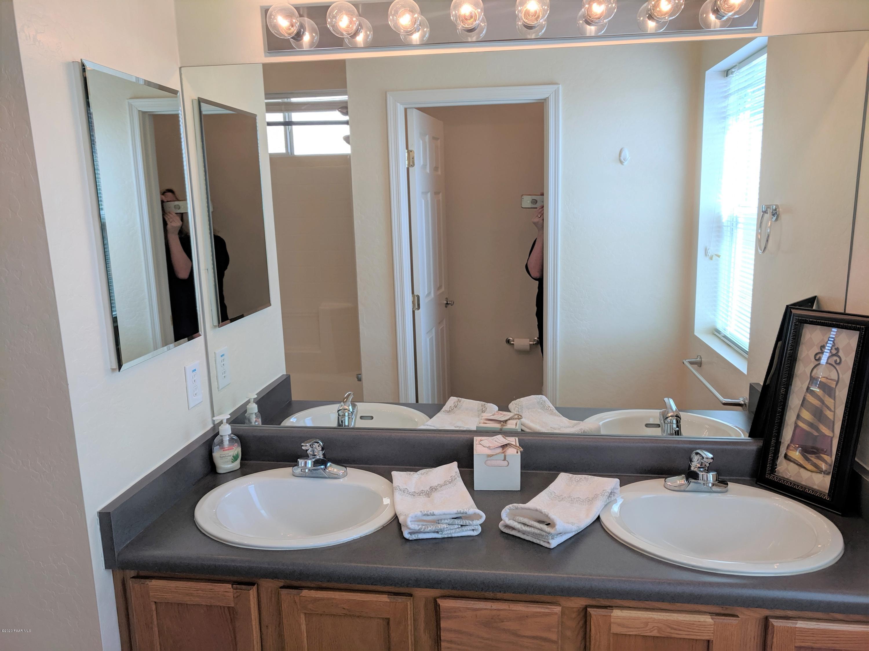 12877 East Rico Street Prescott Valley, AZ 86327 - Photo 16 of 33 Master Vanity