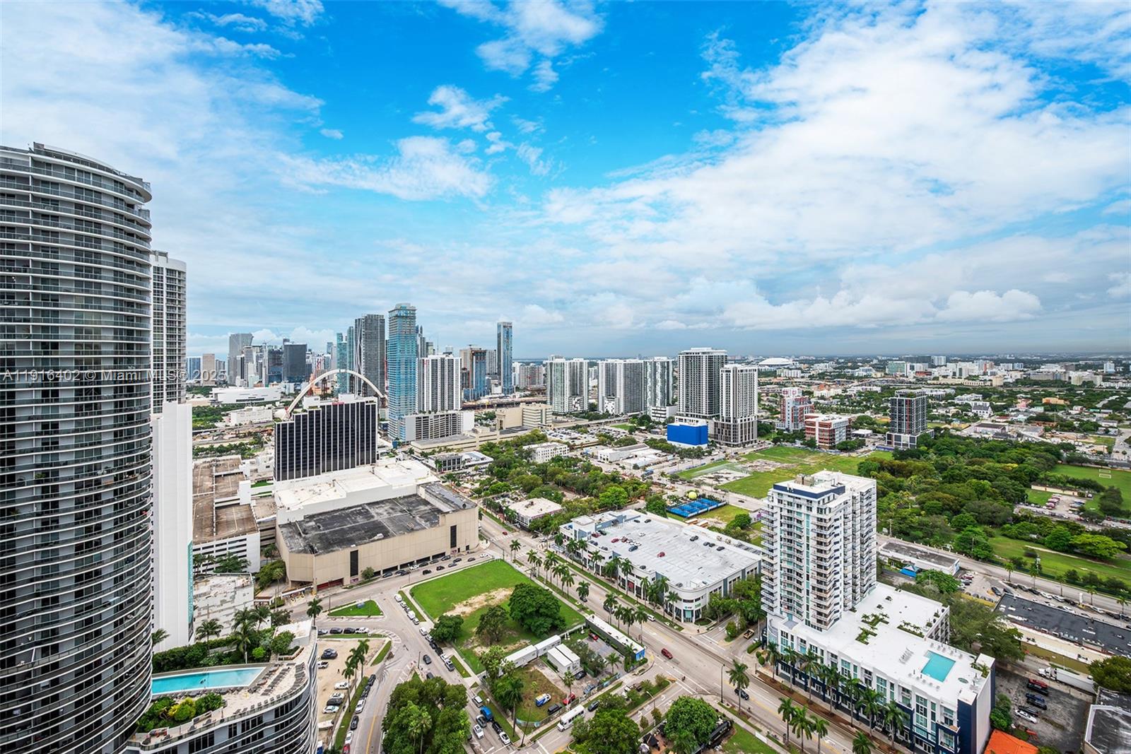 1900 North Bayshore Drive, Unit 4019 Miami, FL 33132 - Photo 22 of 31 a view of a city