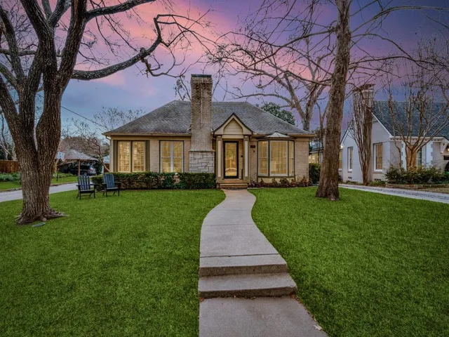 $859,000 | 5946 Monticello Avenue, Dallas, TX 75206