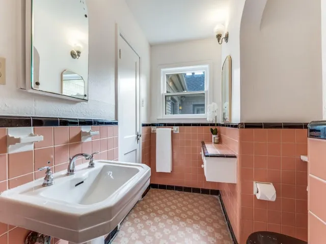 $859,000 | 5946 Monticello Avenue, Dallas, TX 75206