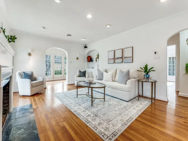 $859,000 | 5946 Monticello Avenue, Dallas, TX 75206