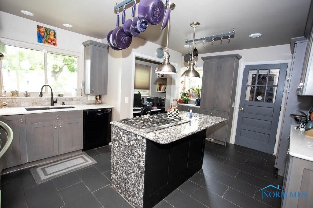 4254 River Road Toledo, OH 43614 - Photo 14 of 46 Gallery Image 14