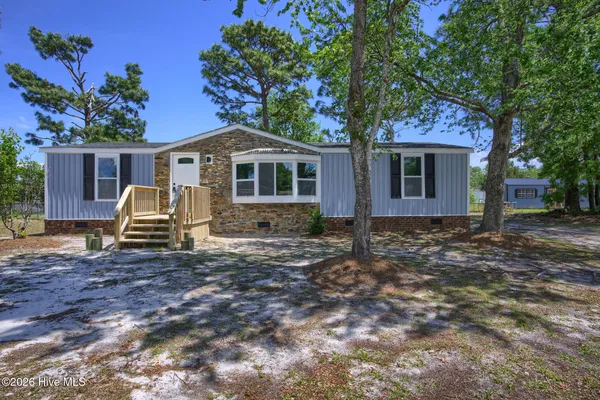 $199,990 | 108 North Queens Street, Hubert, NC 28539
