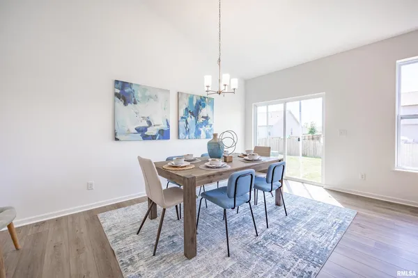 $485,990 | 8 Faiths Way, Bettendorf, IA 52722