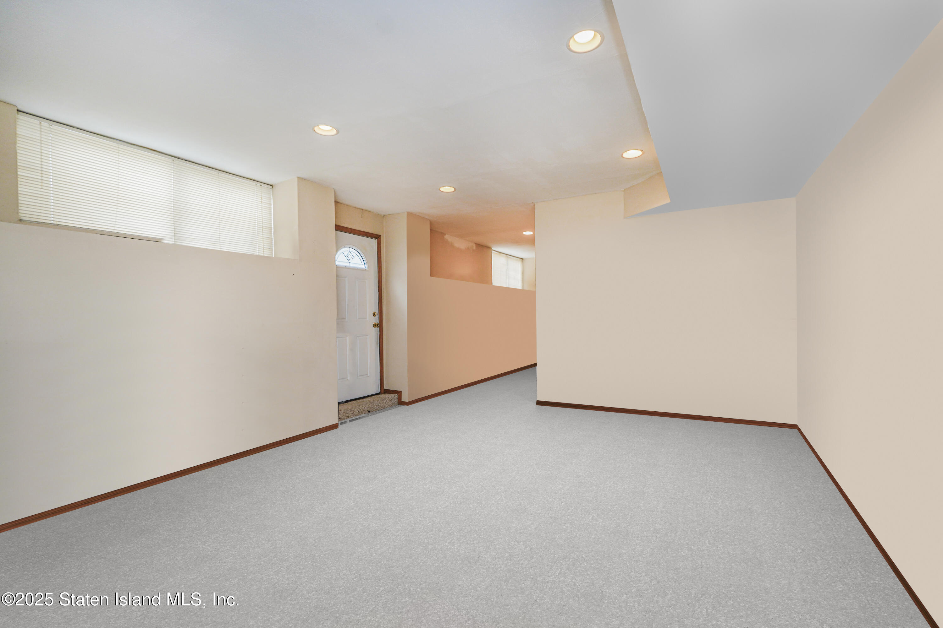 102 Mallow Street Staten Island, NY 10309 - Photo 27 of 33 Photo Mar 07 2025, 3 41 05 AM