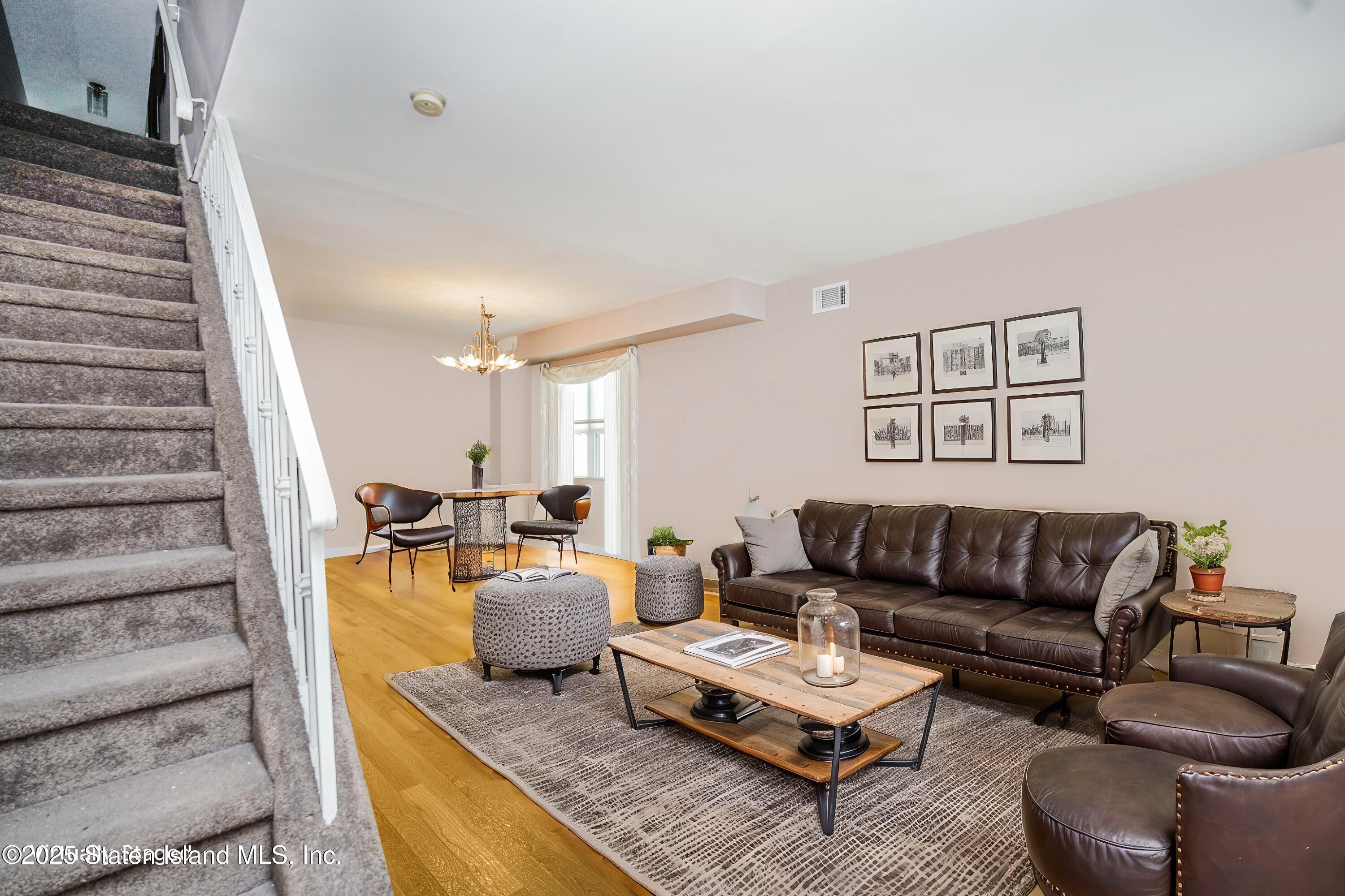 102 Mallow Street Staten Island, NY 10309 - Photo 8 of 33 Photo Mar 10 2025, 2 01 21 PM (1)