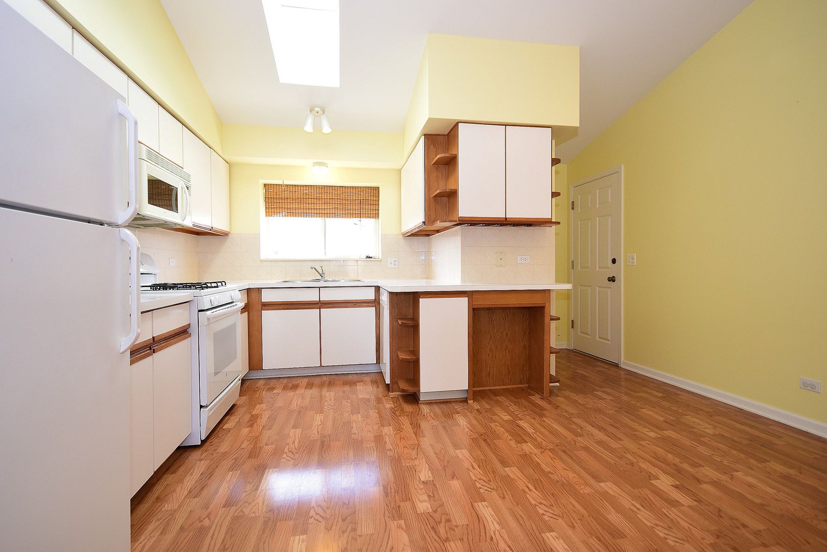 5351 North East River Road, Unit 203 Chicago, IL 60656 - Photo 14 of 30
