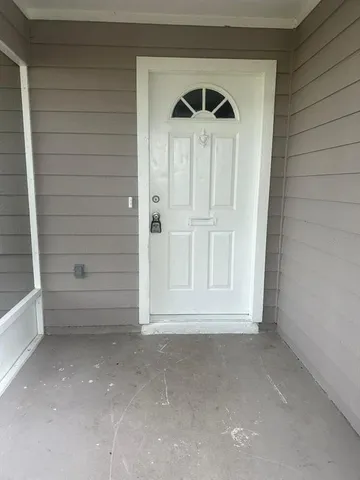 $1,950 | 147 Almond Road, Ocala, FL 34472