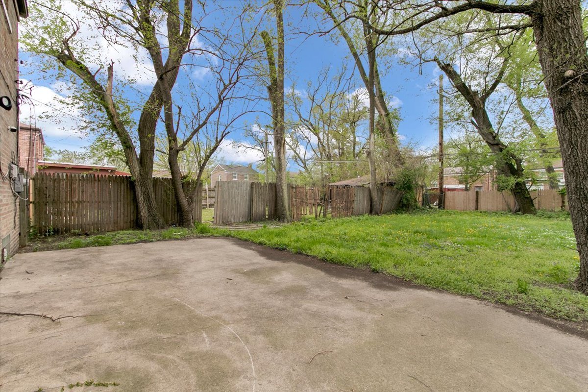 9846 South Calhoun Avenue Chicago, IL 60617 - Photo 17 of 19