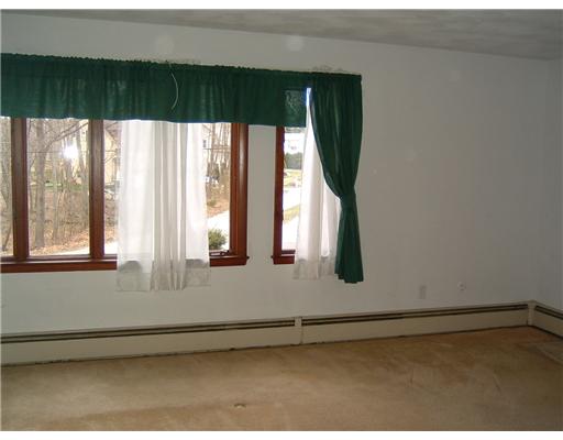 11 Meadowbrook Road Lincoln, RI 02865 - Photo 13 of 16 Master Bedroom.