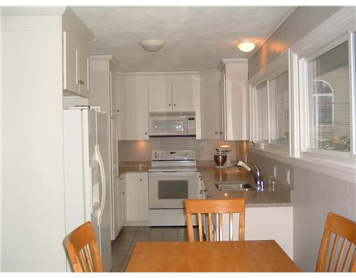 11 Meadowbrook Road Lincoln, RI 02865 - Photo 5 of 16 Kitchen.