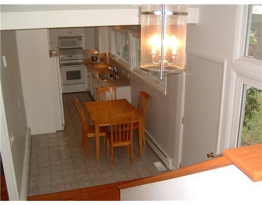 11 Meadowbrook Road Lincoln, RI 02865 - Photo 8 of 16 Kitchen.
