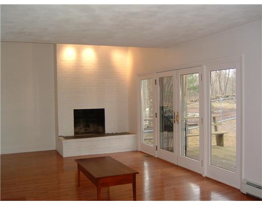 11 Meadowbrook Road Lincoln, RI 02865 - Photo 9 of 16 Living Room.