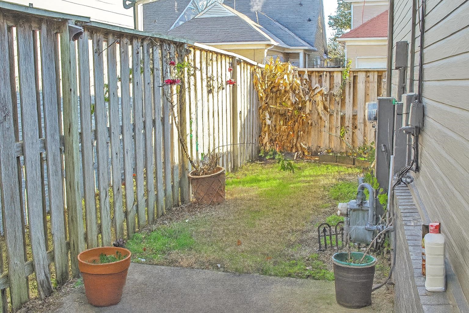 1358 Island Place East Memphis, TN 38103 - Photo 20 of 33