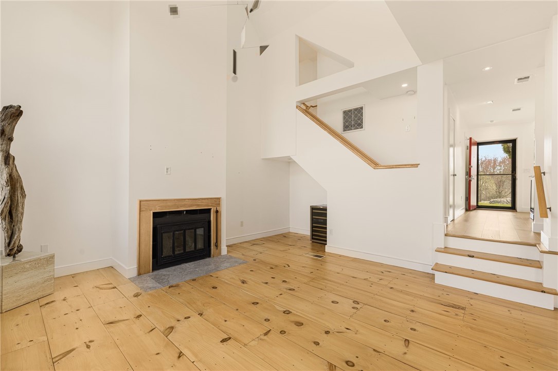 15 Hammersmith Road, Unit 15 Newport, RI 02840 - Photo 10 of 15