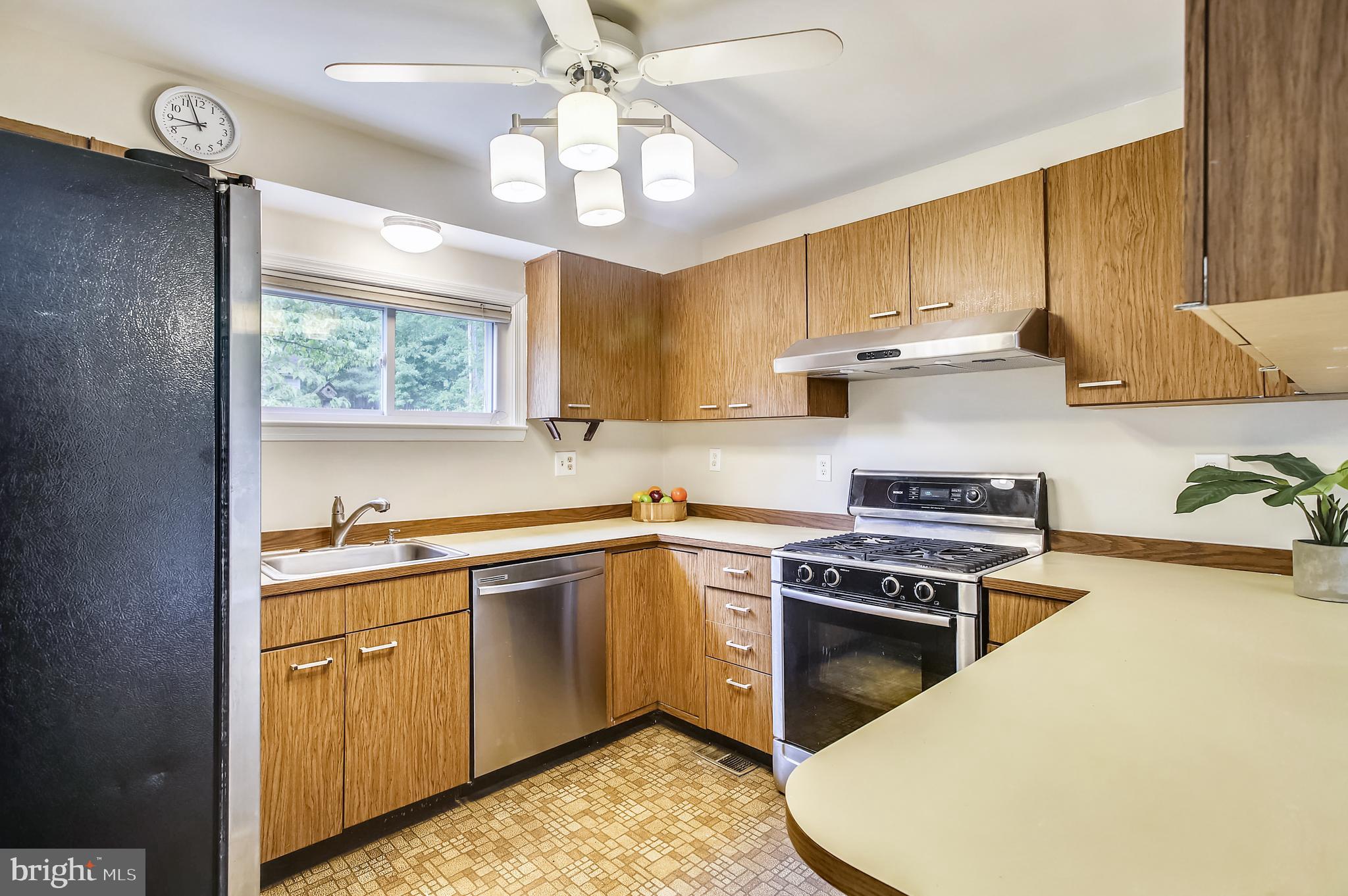 1000 Litchfield Road Baltimore, MD 21239 - Photo 15 of 34