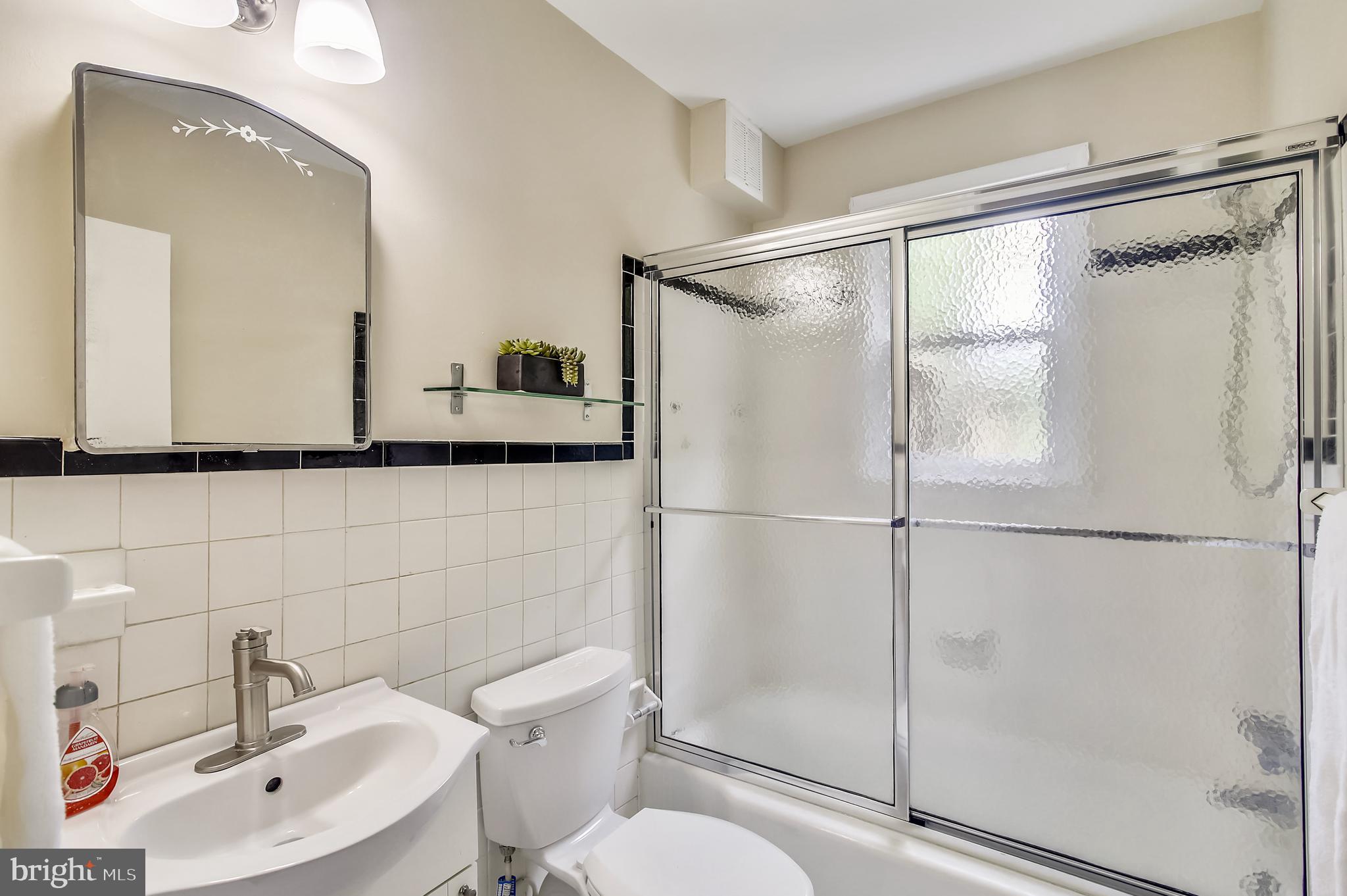 1000 Litchfield Road Baltimore, MD 21239 - Photo 6 of 34