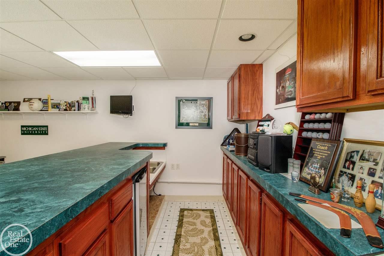 10971 Chicago Road Warren, MI 48093 - Photo 26 of 45