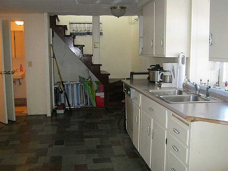 35 Major Arnold Road Narragansett, RI 02882 - Photo 13 of 14 Den/Family/Great Room.