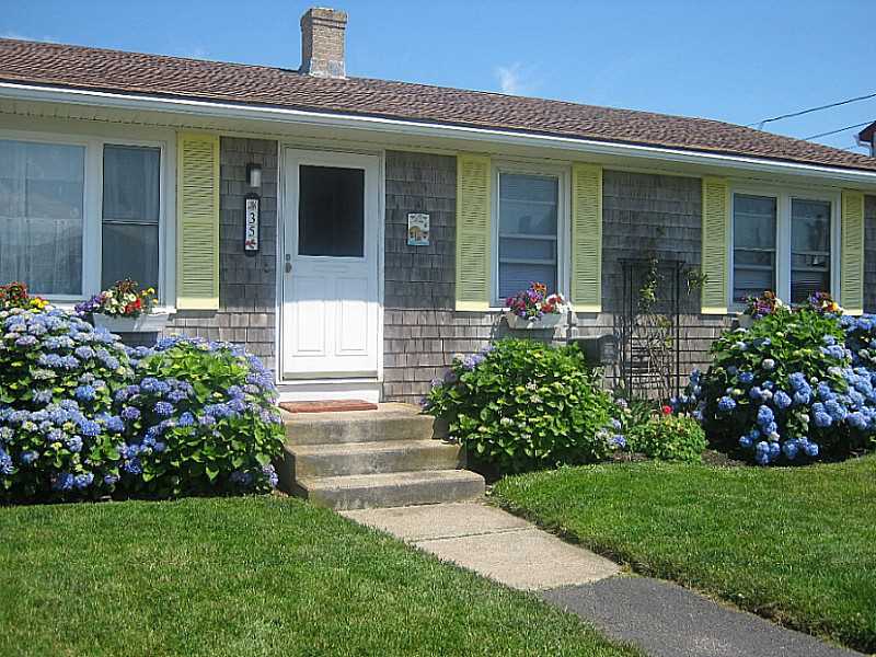 35 Major Arnold Road Narragansett, RI 02882 - Photo 2 of 14 Exterior Front.