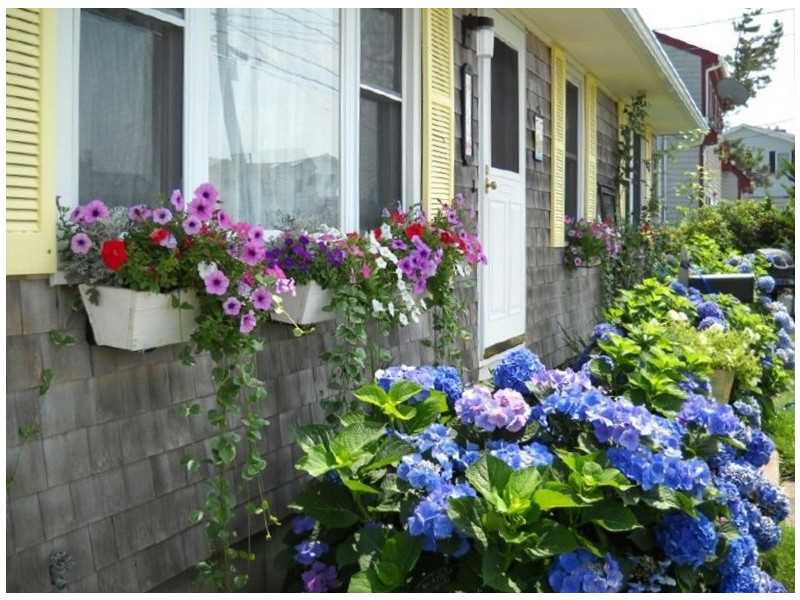 35 Major Arnold Road Narragansett, RI 02882 - Photo 3 of 14 Exterior Front.
