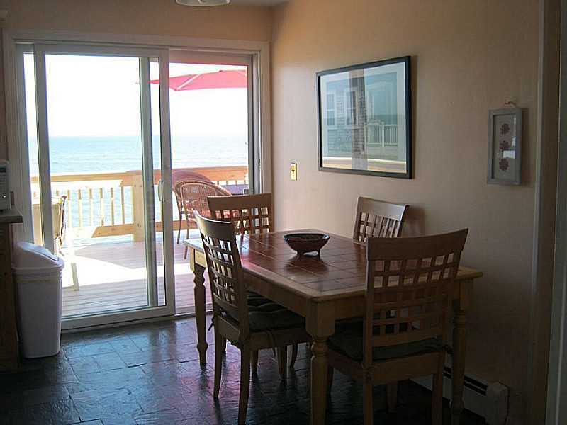 35 Major Arnold Road Narragansett, RI 02882 - Photo 8 of 14 Dining Area.
