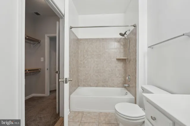 $1,950 | 21216 McFadden Square, Unit 206, Sterling, VA 20165