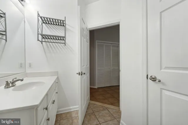 $1,950 | 21216 McFadden Square, Unit 206, Sterling, VA 20165