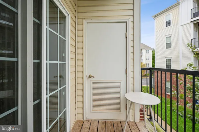 $1,950 | 21216 McFadden Square, Unit 206, Sterling, VA 20165