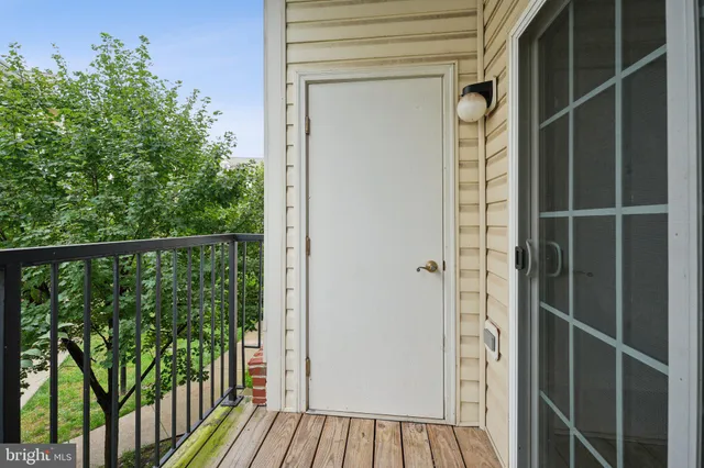 $1,950 | 21216 McFadden Square, Unit 206, Sterling, VA 20165