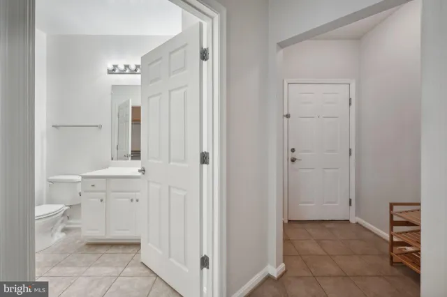 $1,950 | 21216 McFadden Square, Unit 206, Sterling, VA 20165