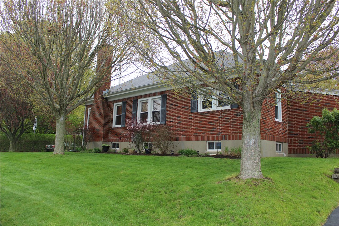 20 Admiral Kalbfus Road Newport, RI 02840 - Photo 3 of 32 Gallery Image 3