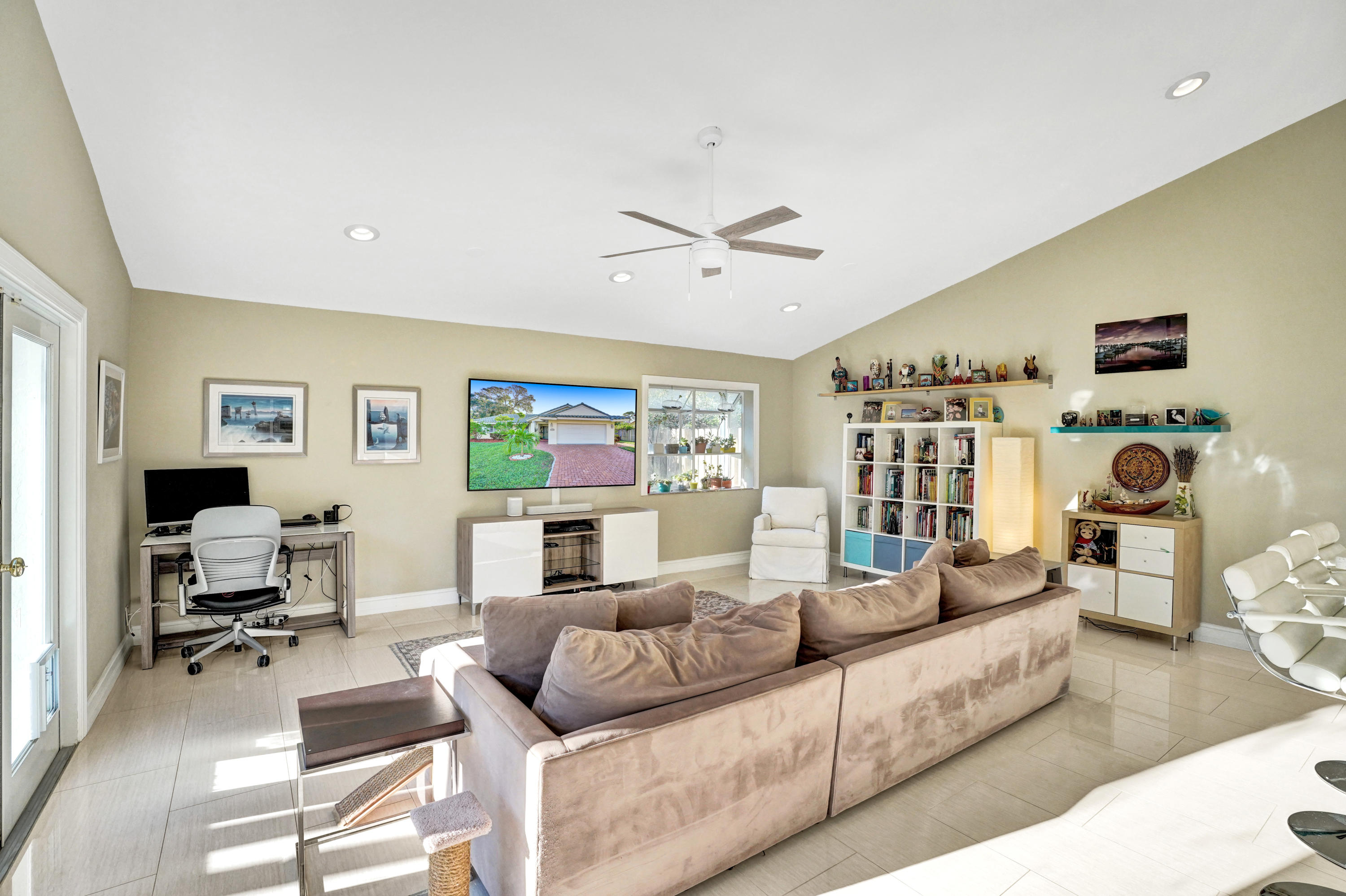 2422 Northwest 29th Road Boca Raton, FL 33431 - Photo 16 of 41 DSC01510