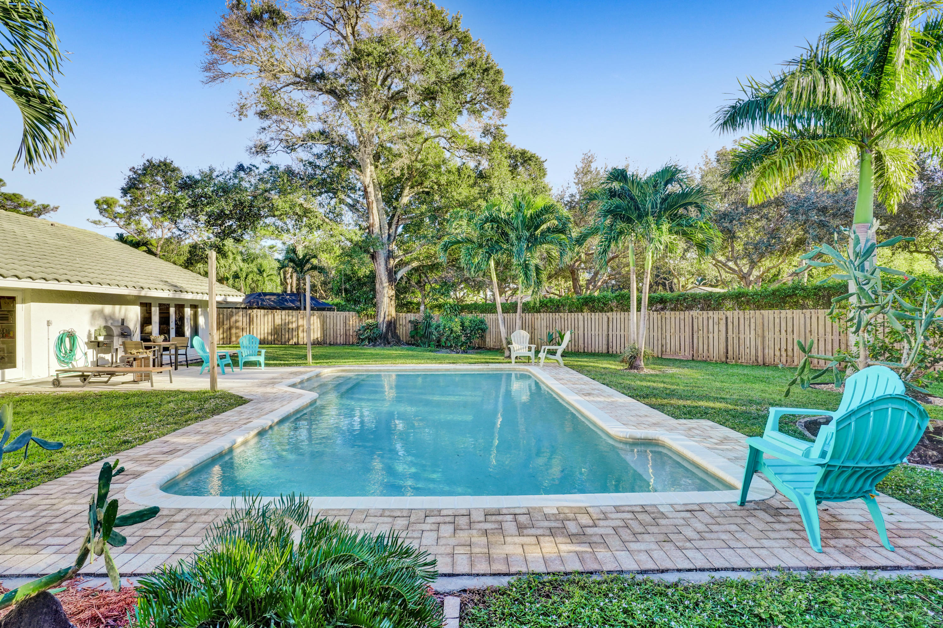 2422 Northwest 29th Road Boca Raton, FL 33431 - Photo 3 of 41 DSC01549