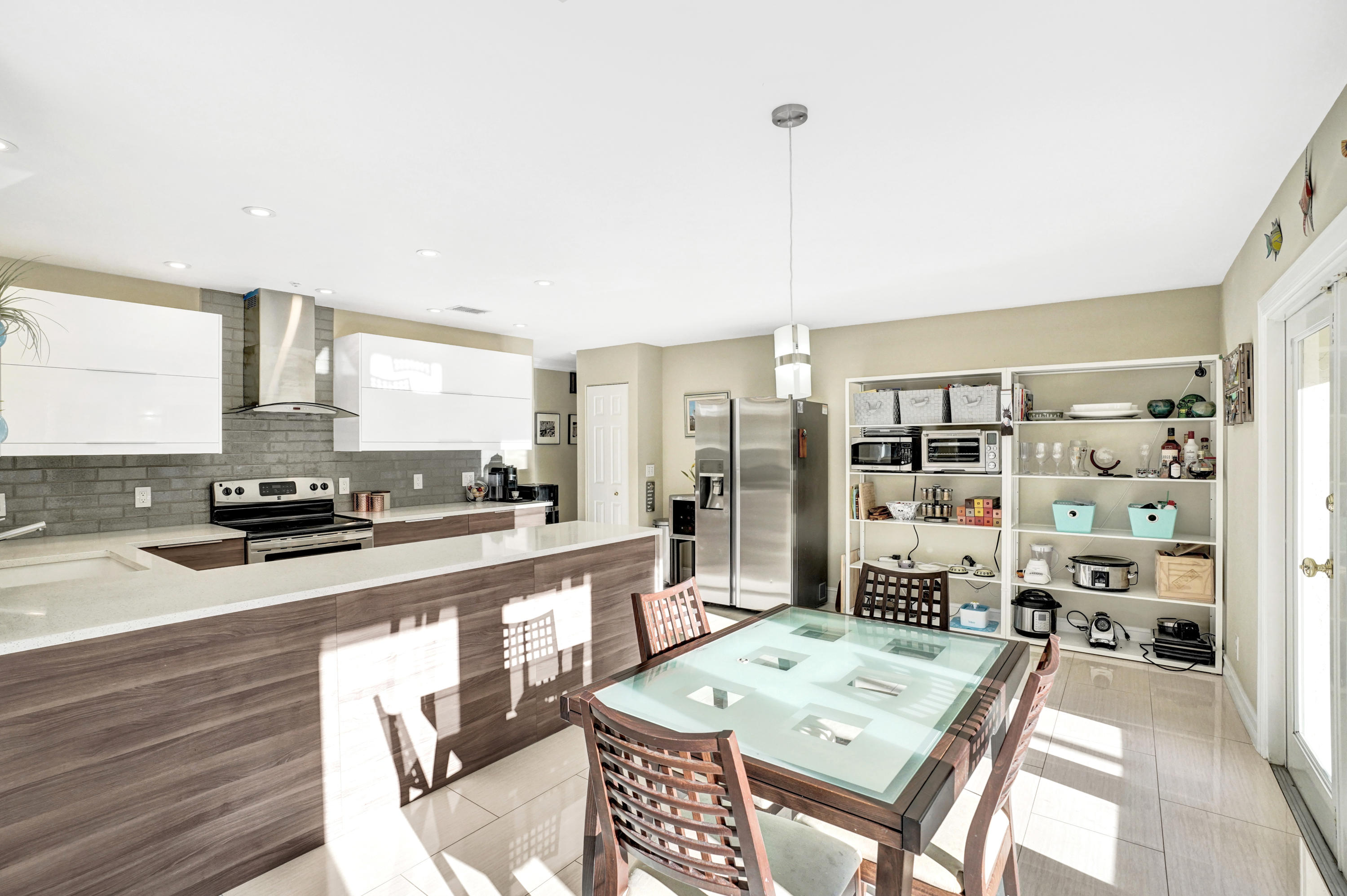 2422 Northwest 29th Road Boca Raton, FL 33431 - Photo 5 of 41 DSC01507