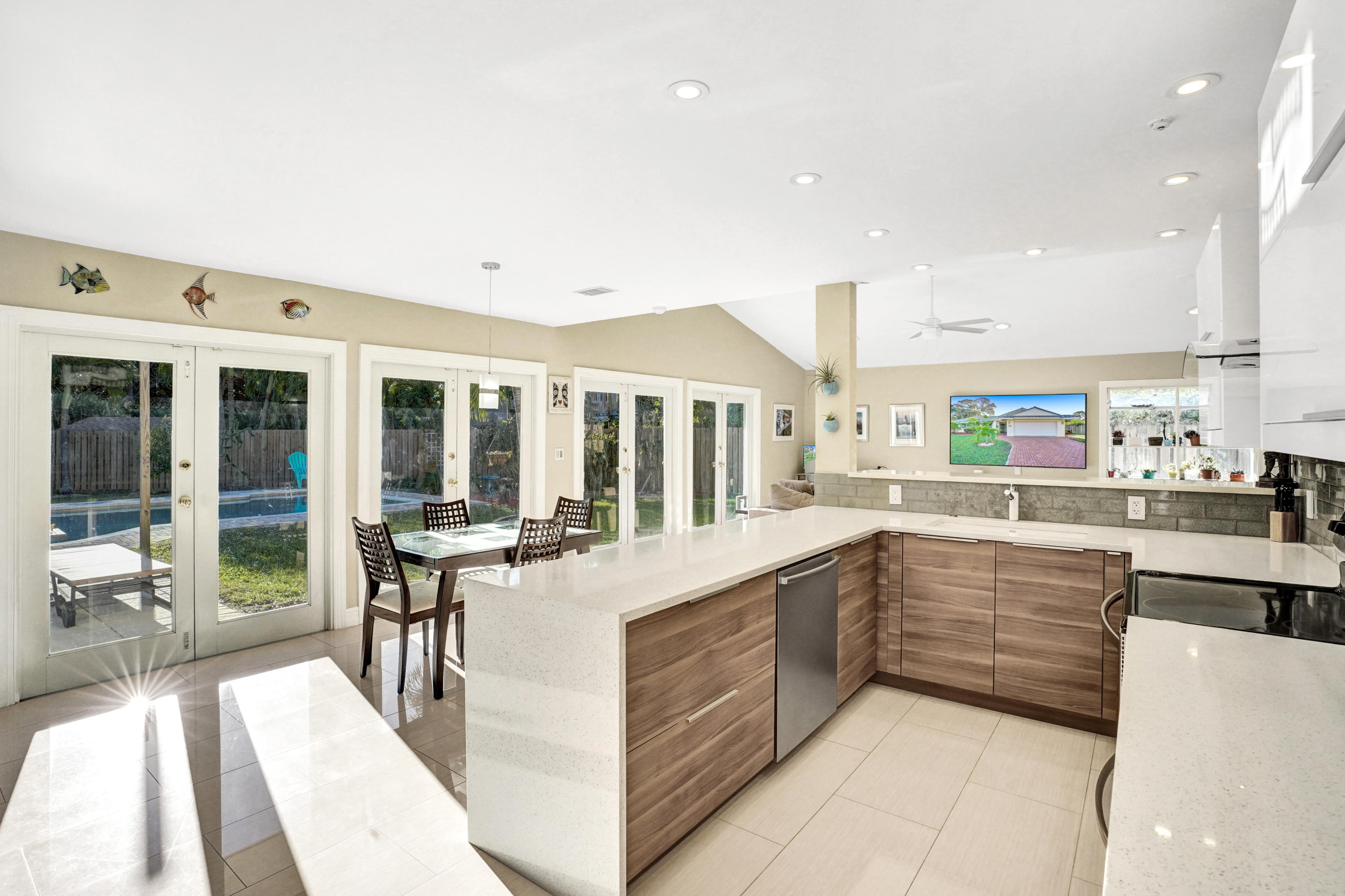 2422 Northwest 29th Road Boca Raton, FL 33431 - Photo 8 of 41 DSC01474