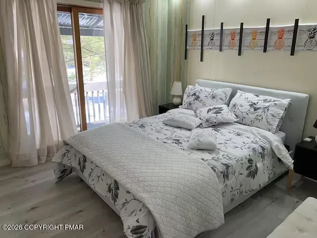 $550,000 | 275 Canterbury Road, Bushkill, PA 18324