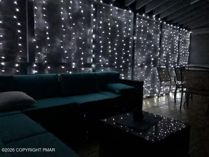 275 Canterbury Road Bushkill, PA 18324 - Photo 25 of 28 a living room with a yard