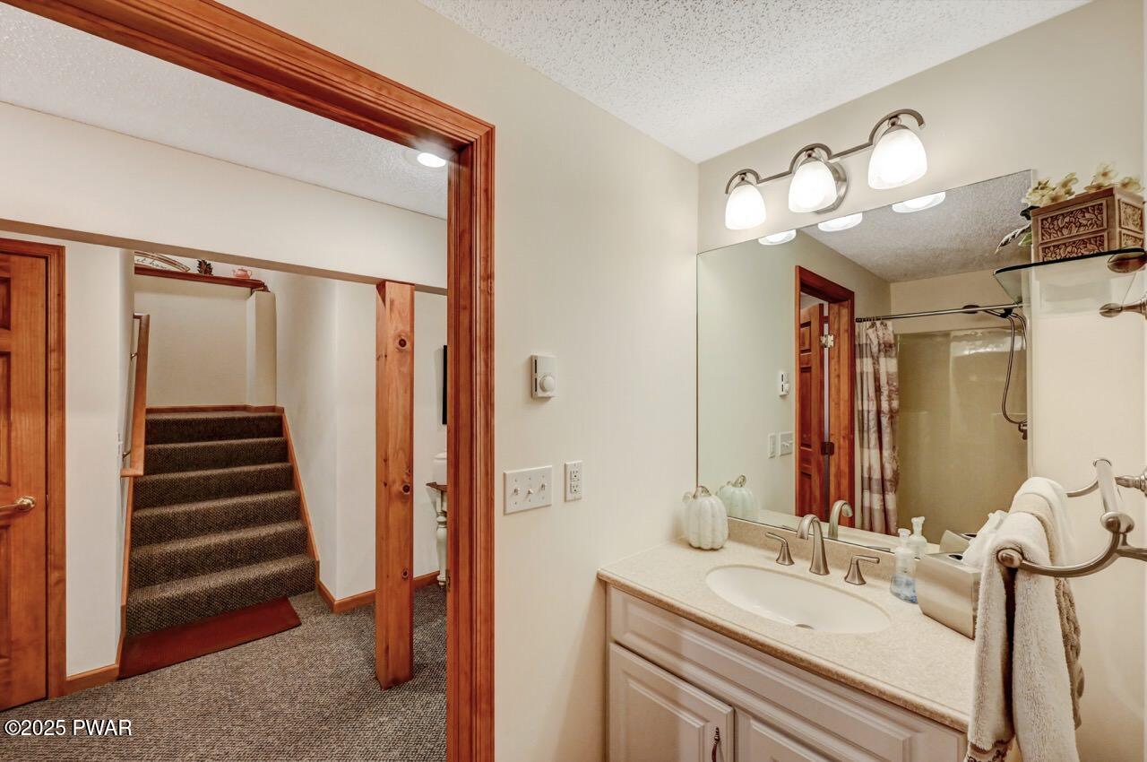 88 Ridgewood Circle Lake Ariel, PA 18436 - Photo 67 of 113 Bathroom 3
