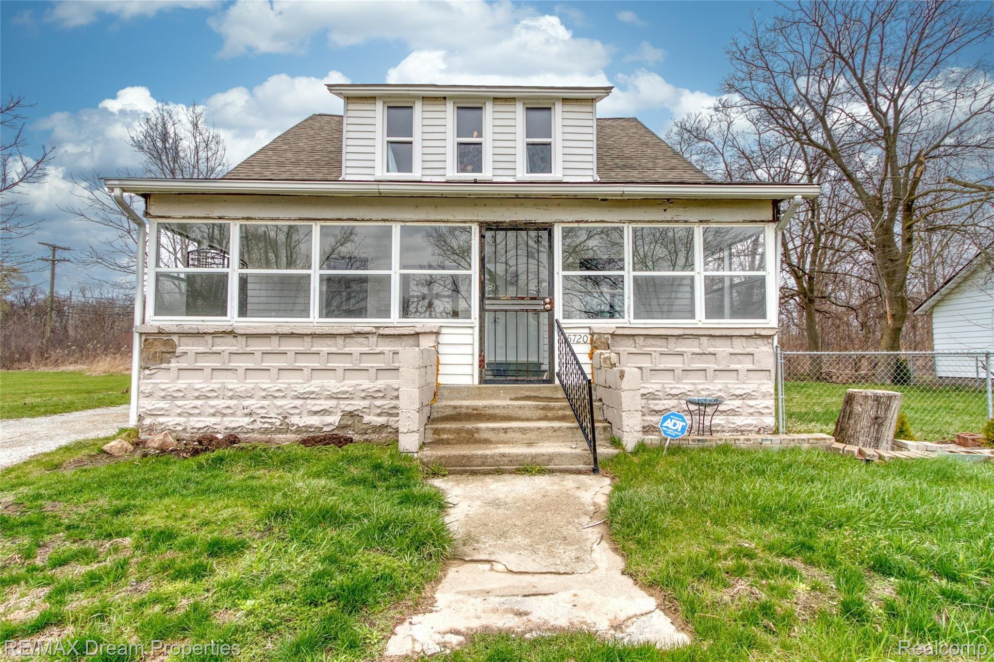 35720 Goddard Road Romulus, MI 48174 - Photo 1 of 17 Front.jpg