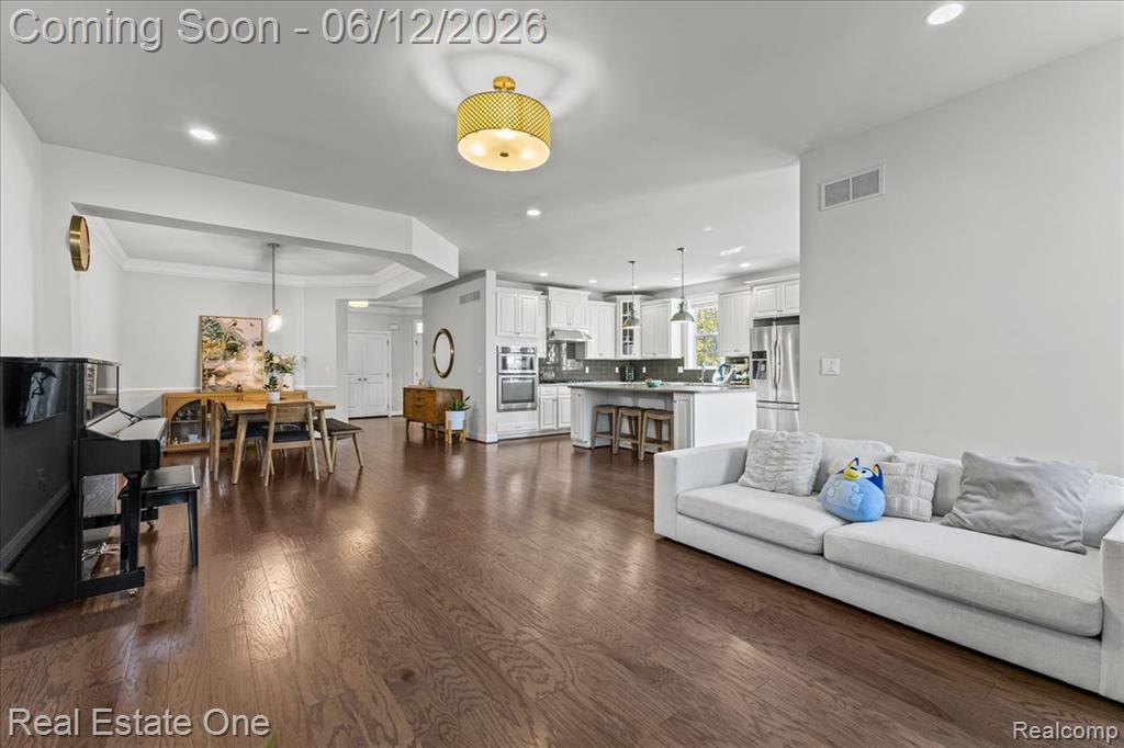 42829 Cardinal Way Novi, MI 48375 - Photo 14 of 50