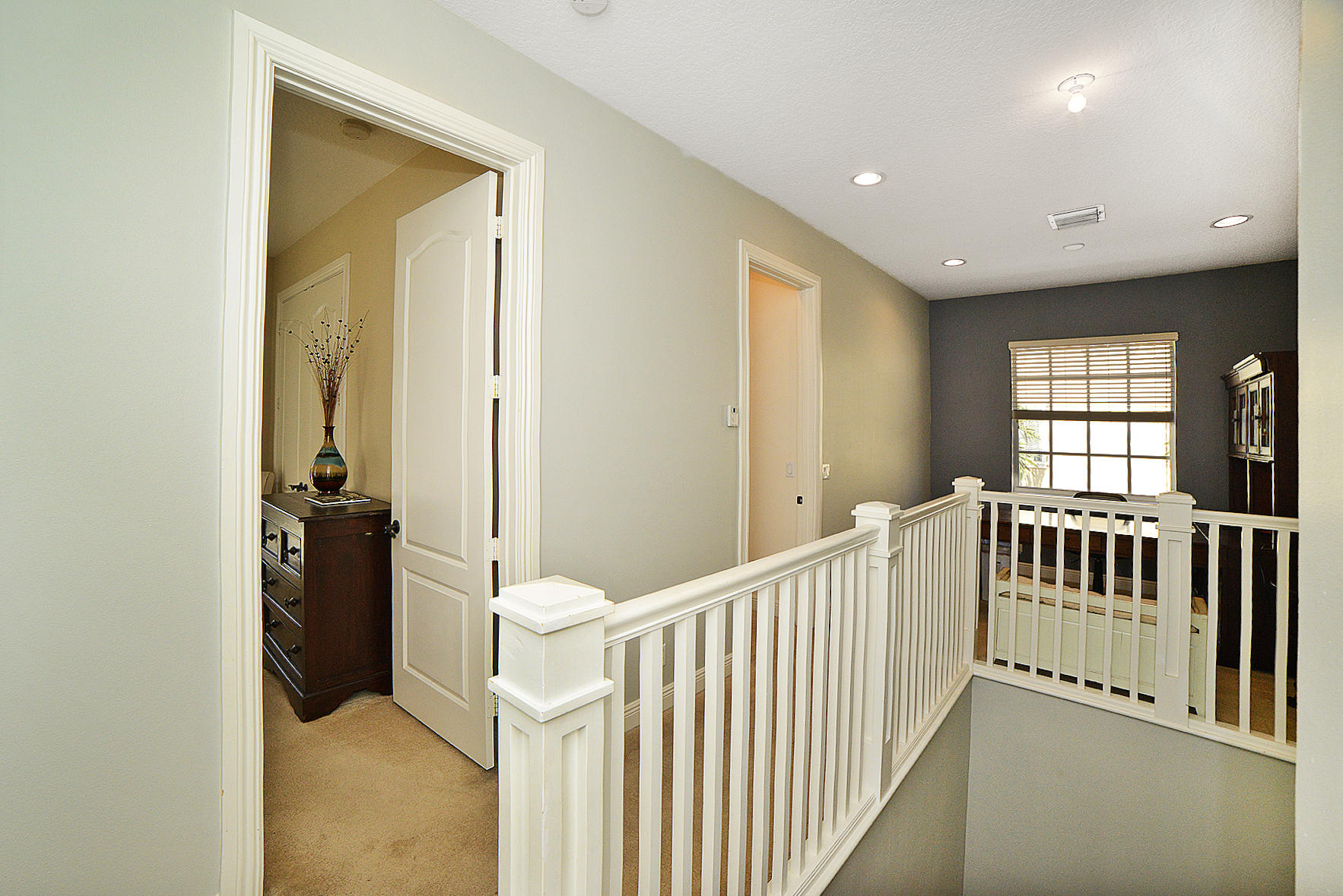 109 Inkberry Drive Jupiter, FL 33458 - Photo 13 of 27 Upper hall
